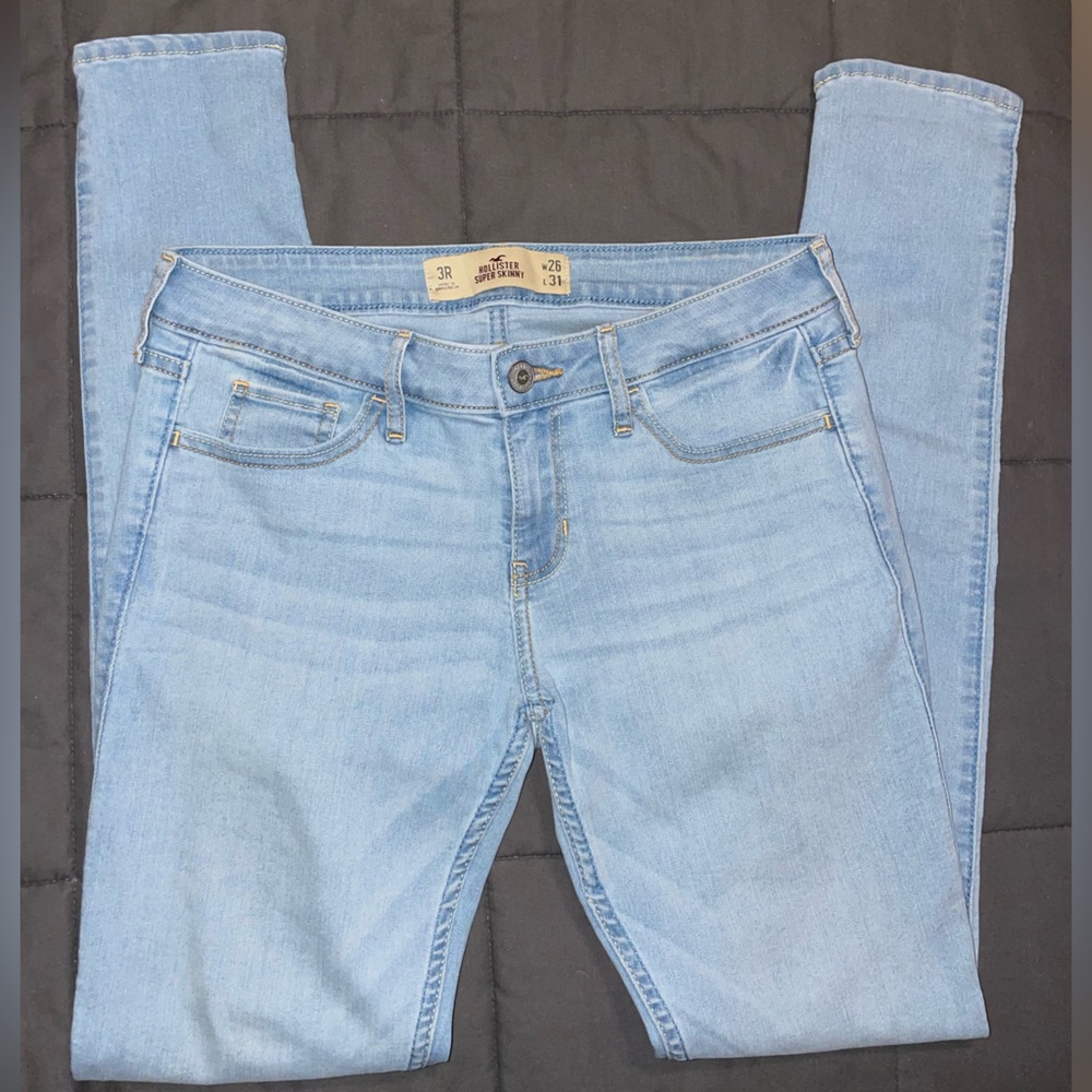 Light wash jeans